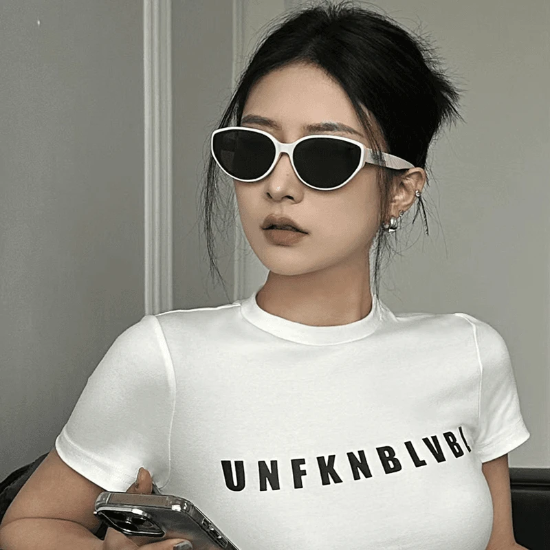 网红小框猫眼墨镜女韩版潮复古个性街拍防紫外线偏光太阳镜白色