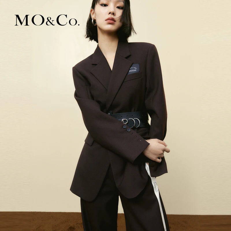 MO&Co.秋垫肩西装附腰带MBC3BLA008