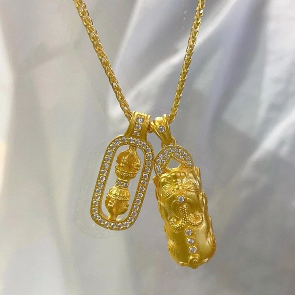 铜合金锆石吊坠 貔貅吊坠金刚杵项链女降魔杵轻奢锁骨链挂坠金色