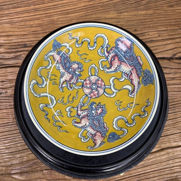 陶瓷 摆件 赏盘 狮子滚细球