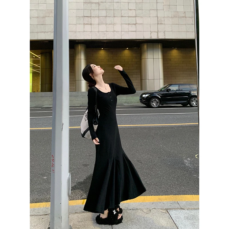 法式小众迷失秋日显瘦显高鱼尾卫衣裙秋季新款长款打底连衣裙女