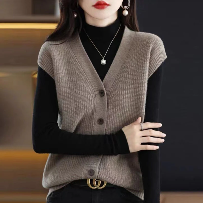 秋冬女款V领无袖开衫马甲加厚时尚休闲针织衫宽松版型