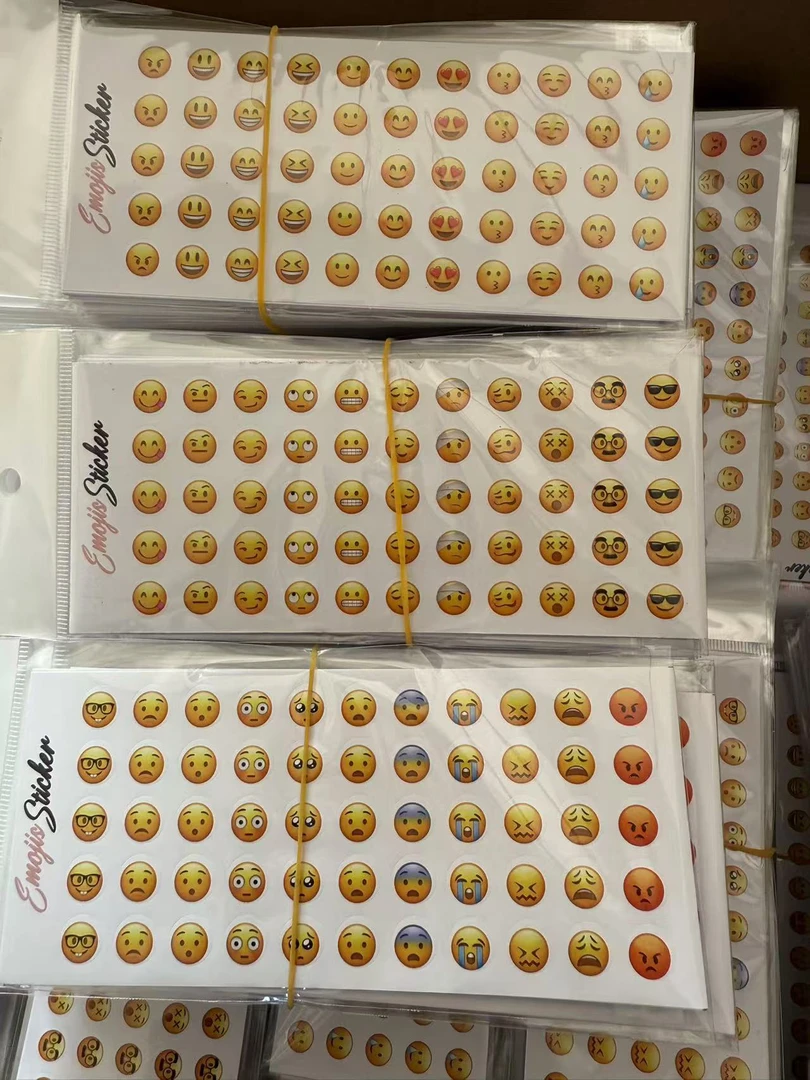 热卖爆款笑脸表情贴纸一单30包一包10张