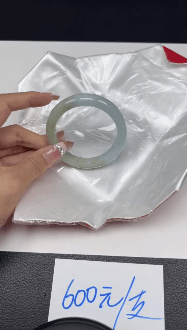 【闪购商品】翡翠手镯未镶嵌