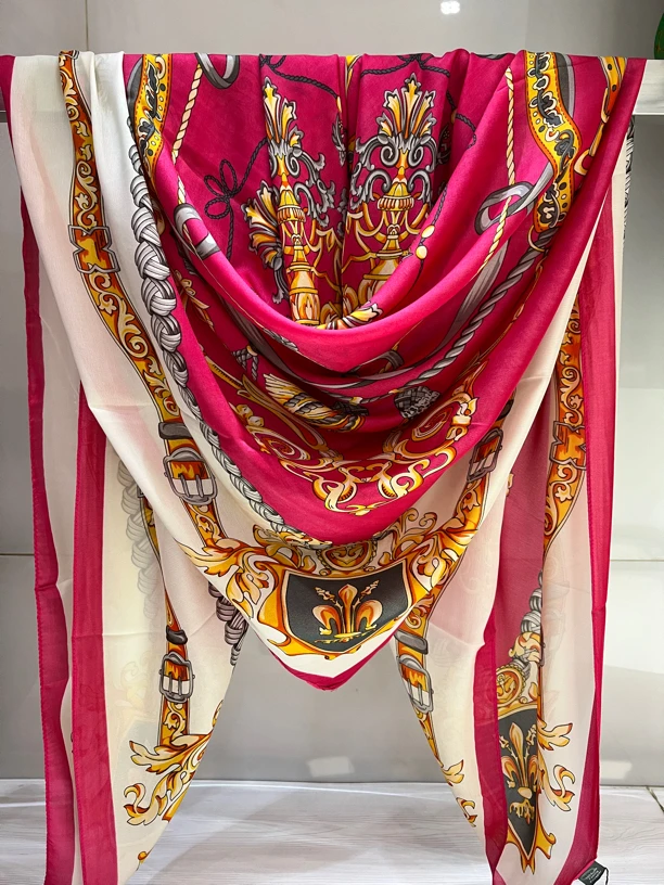 2022年新款140cm×140cm蚕丝大方巾