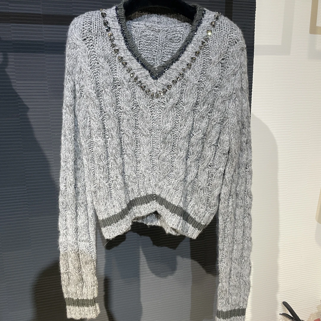 <猪猪出品>秋上新长袖百搭气质灰V色秋冬设计师针织套头上衣180