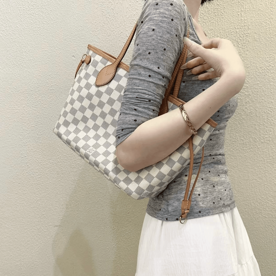 99新 LouisVuitton/路易威登 NF白色棋盘格小号