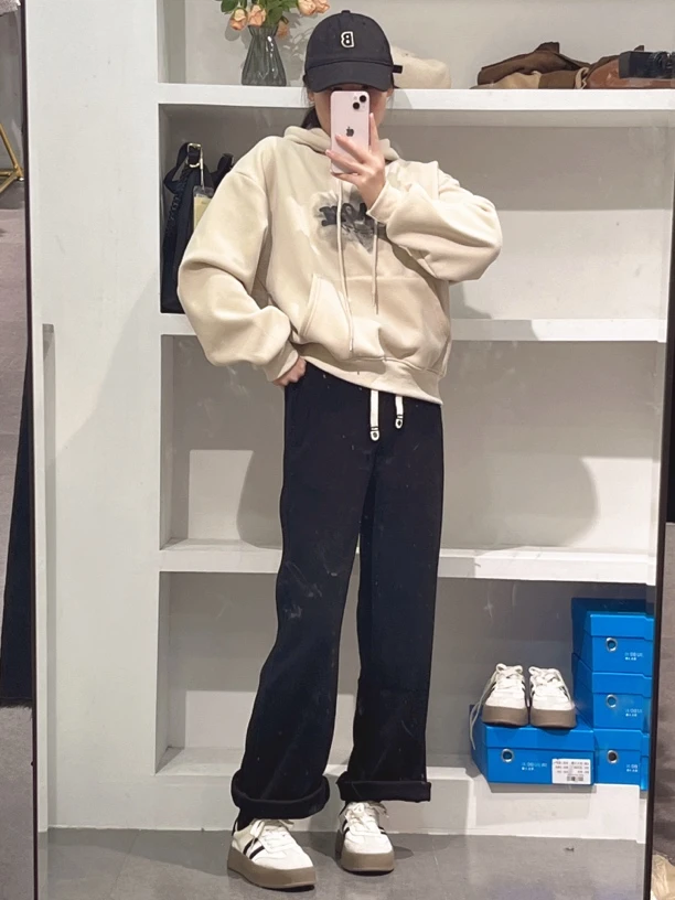 秋冬必备连帽加绒卫衣