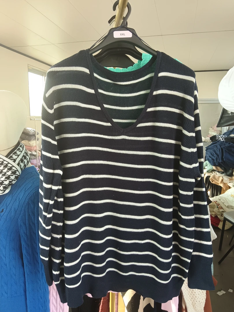 出口日韩，鸡心领针织女毛衫