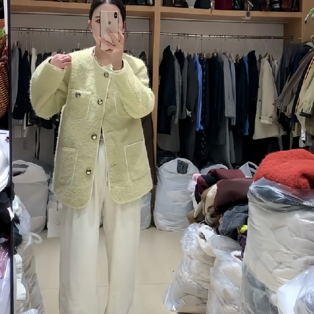 冬季上新~时尚韩范经典设计款小香风外套 S4261