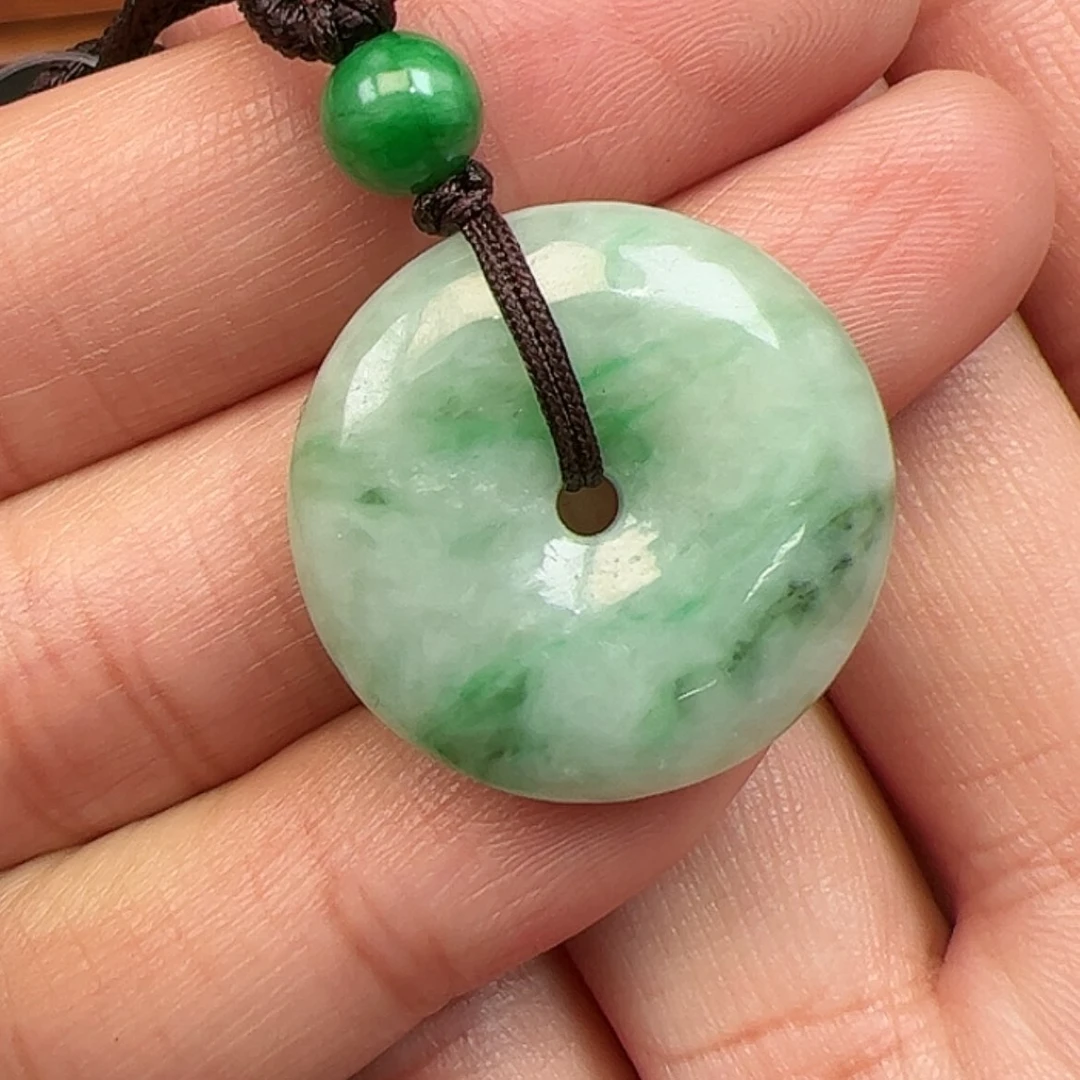 【闪购商品】翡翠颈饰未镶嵌23.8×5.9