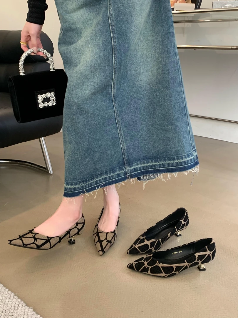 【秋季001】新款时尚气质简约百搭细跟超舒适单鞋