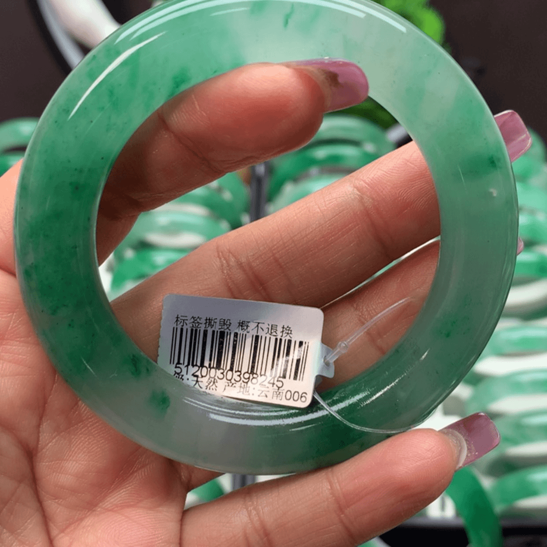 【闪购商品】石英质玉手镯未镶嵌怕****货