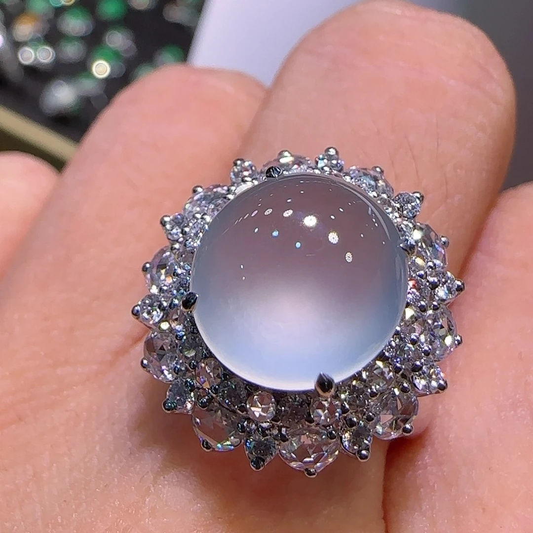 翡翠戒指18K金镶嵌戒指