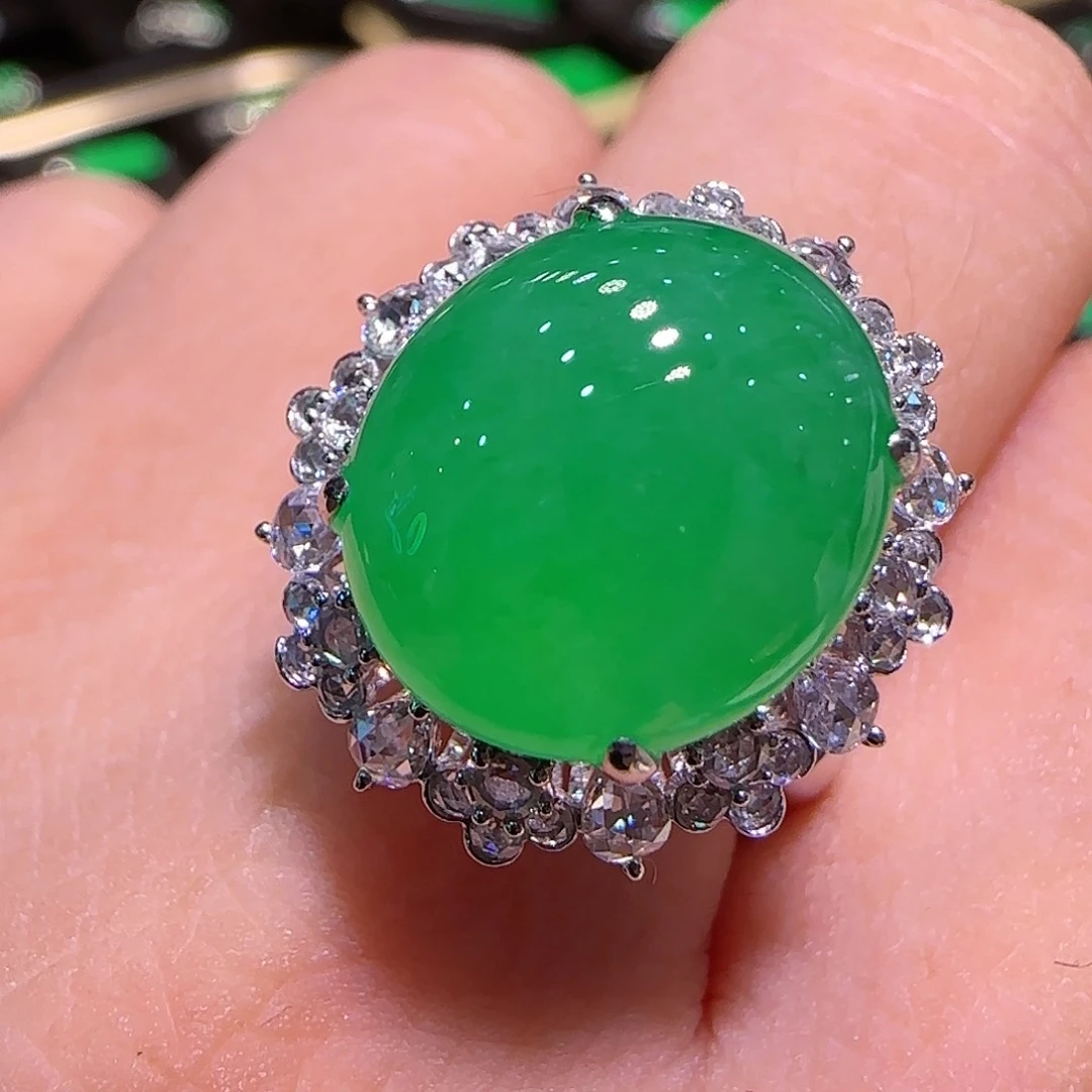 翡翠戒指18K金镶嵌戒指