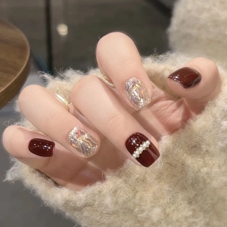 【岁岁年年】三仟纯手工穿戴甲 复古棕调车厘子红 爆闪美拉德跳钻