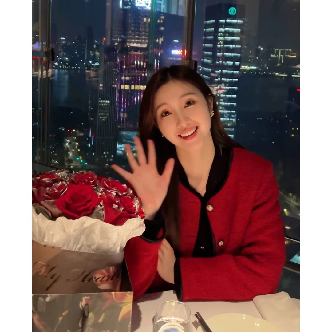 清【新年款】61羊毛小香+90%白鹅绒高端加厚羽绒服外套YRF94/3