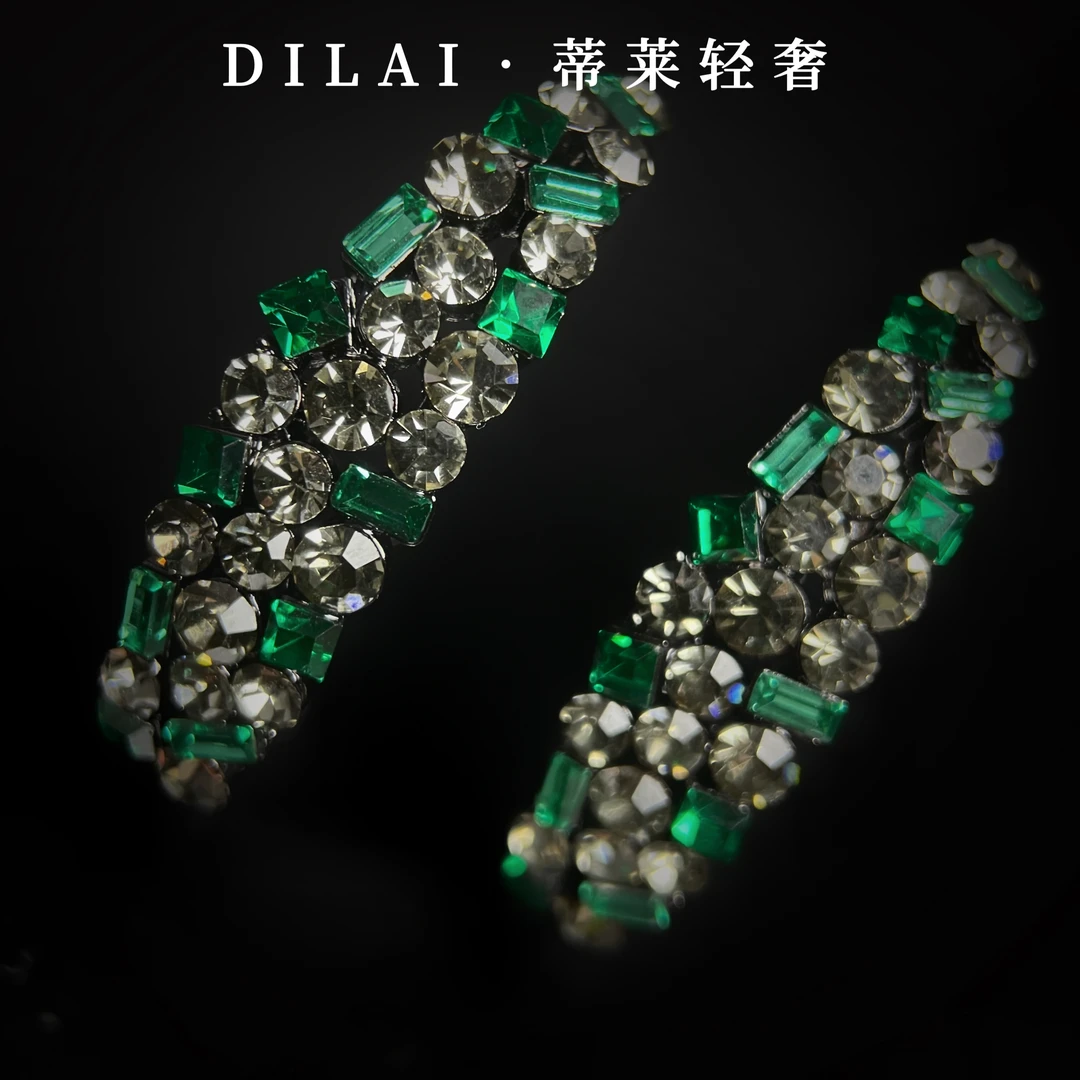 铜合金合成锆石耳饰 DILAI 锦绣蓝心 时尚重工半圈耳环