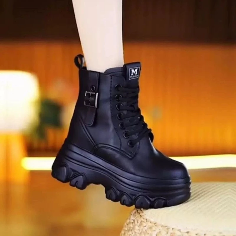 【断码甩】复古英伦风厚底马丁靴女2024秋冬新款小个子增高显瘦百