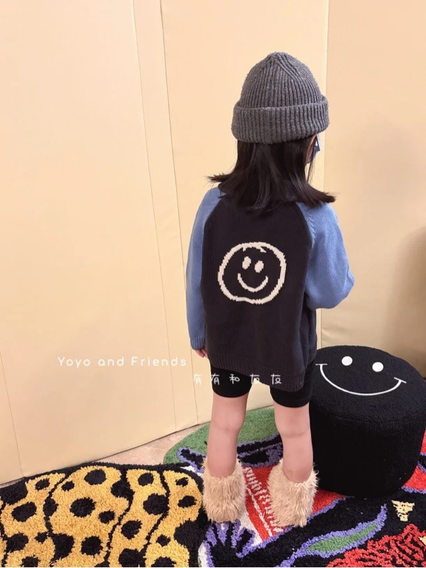 有有家·男女童高品质韩版针织拼接袖笑脸毛衣开衫外套 213