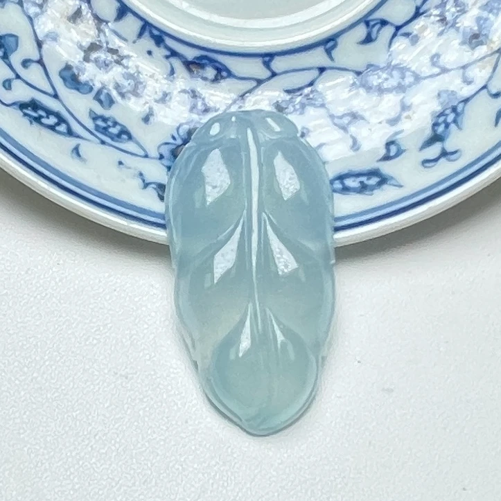A126 蓝水叶子吊坠 时尚精美  (多样性发其一)