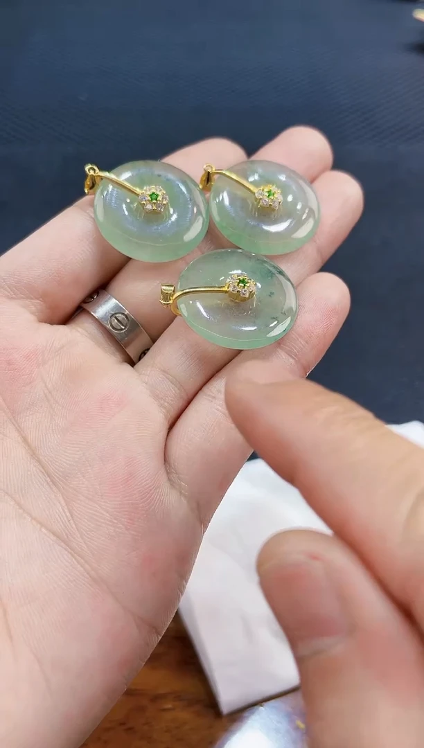 【闪购商品】翡翠吊坠未镶嵌多样性发货发其一
