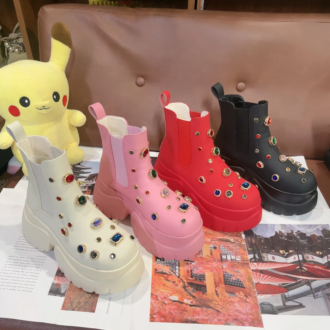 667冬季新款休闲时尚百搭加绒重工闪钻女士马丁靴女鞋