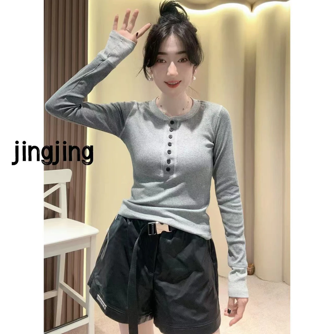 设计新款休闲百搭小扣T恤（1556）