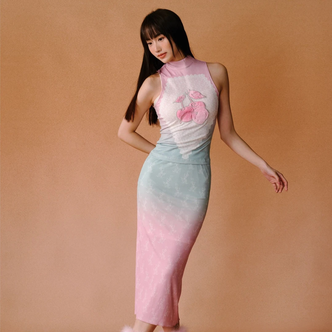LOUMUTAKU梦泽 樱桃毛毛贴布绣粉绿渐变蕾丝背心半裙分体