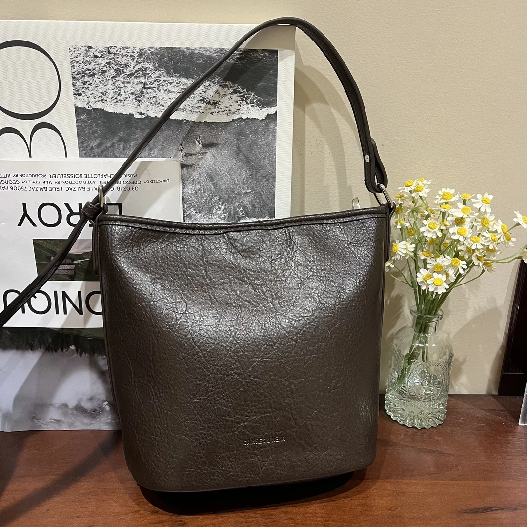 包包复古时尚通勤包水桶包女休闲百搭高级单肩腋下斜跨包小众洋气