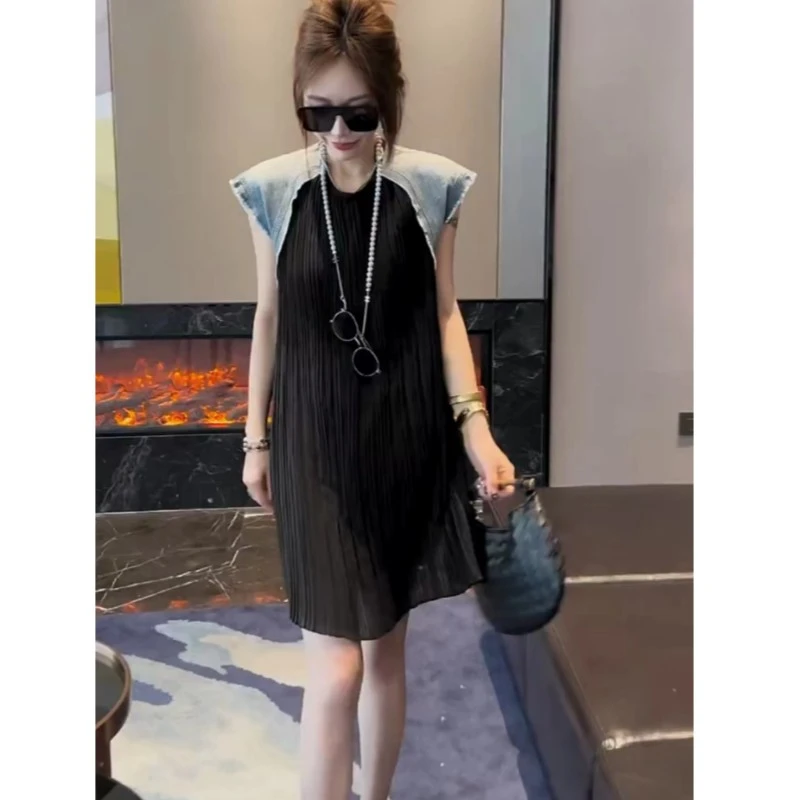 欧货复古拼接牛仔皱褶无袖连衣裙女2024夏设计感宽松显瘦百褶长裙