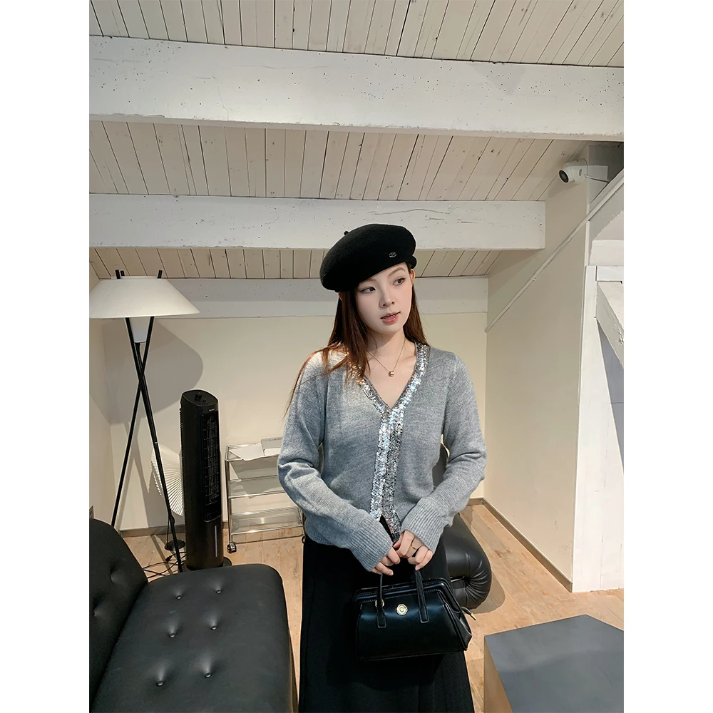 QC李潇洒【流光日记】微胖女法式亮片v领拼接长袖毛衣外套XS408A50