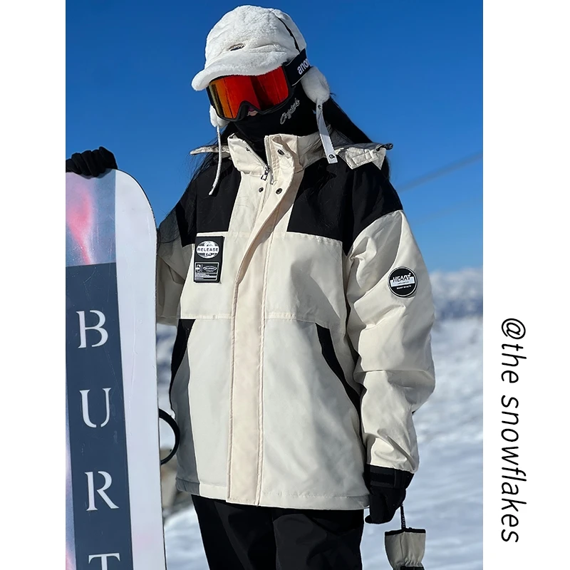 防风防水单板滑雪服秋冬季加棉加厚情侣雪山美式机能冲锋衣外套男