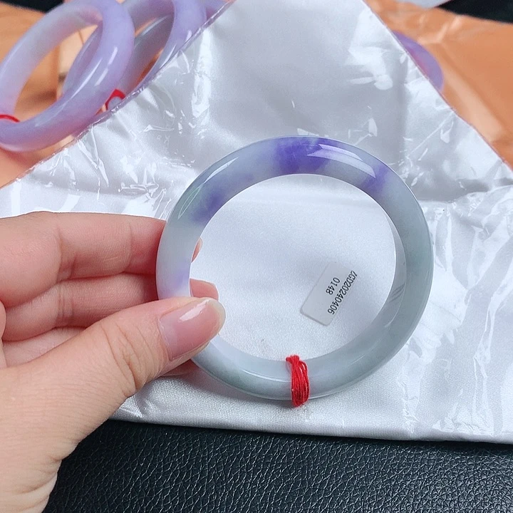 翡翠手镯未镶嵌8305x c v b