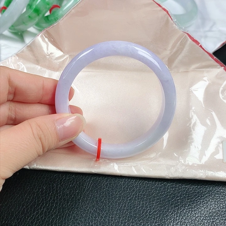 翡翠手镯未镶嵌8322xcvvbb