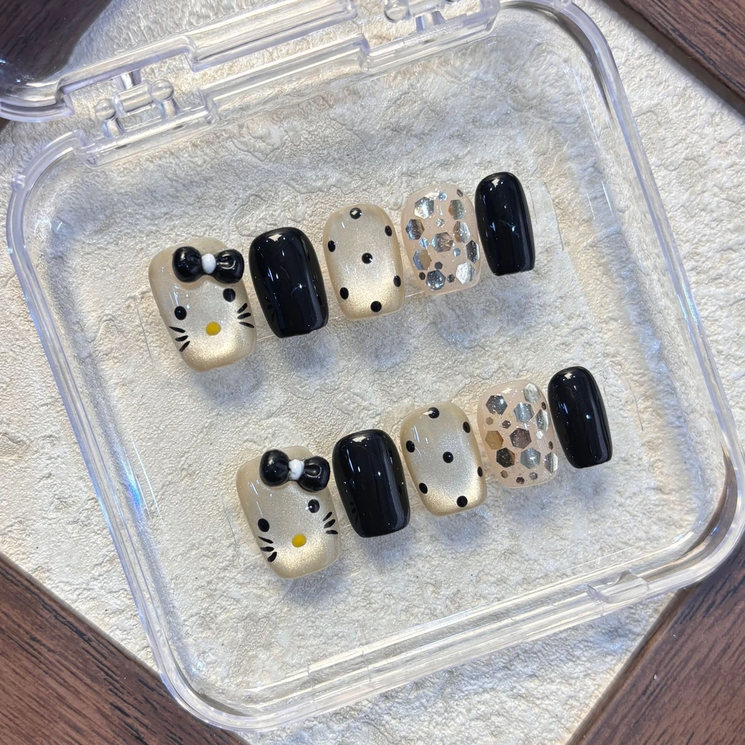 hellokitty纯手工穿戴甲短款秋冬复古波点猫眼显白美甲成品假指甲