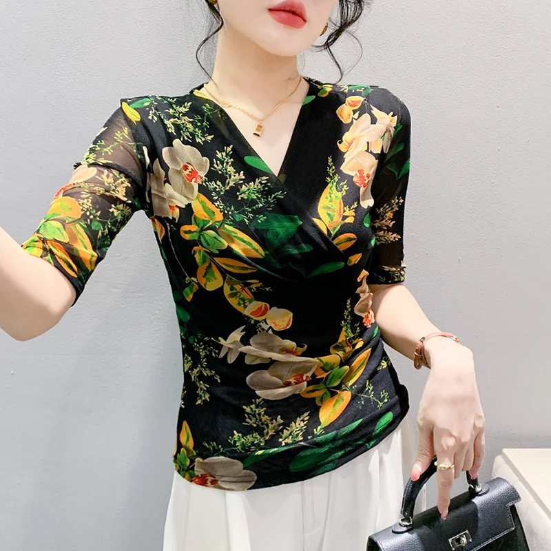 印花夏季打底衫显瘦气质百搭春夏洋气时尚v领高考毕业季v领