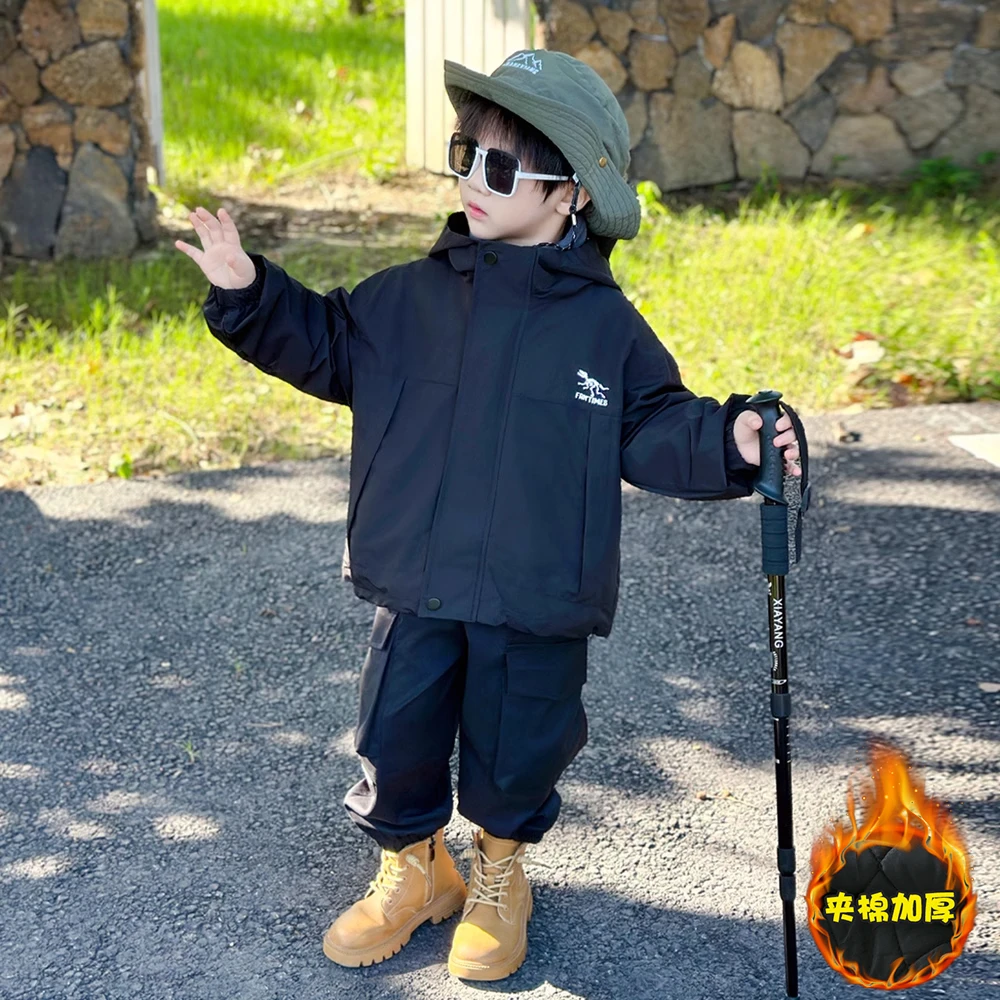 巴拉扣扣儿童装男童冲锋衣三合一可拆卸春秋款加绒夹棉外套男孩宝