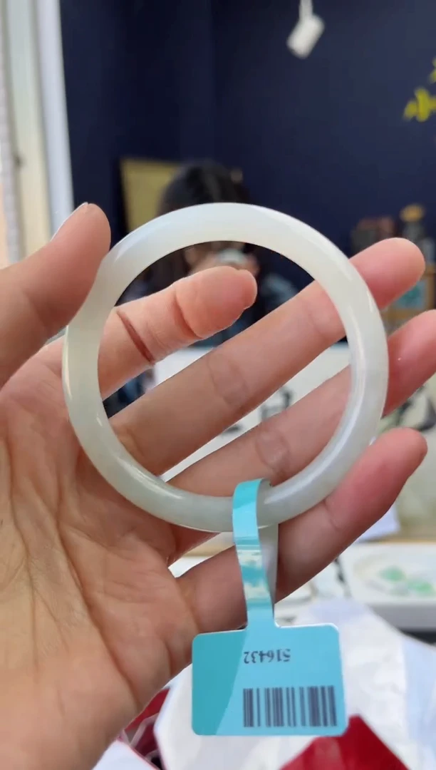 【闪购商品】翡翠手镯未镶嵌1手镯