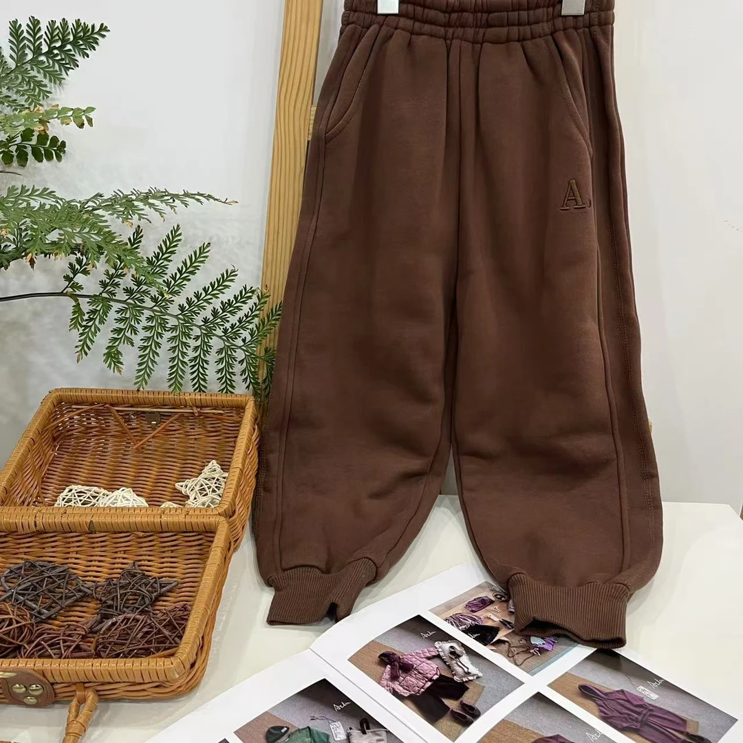 6221   冬季中大童针织裤   B
