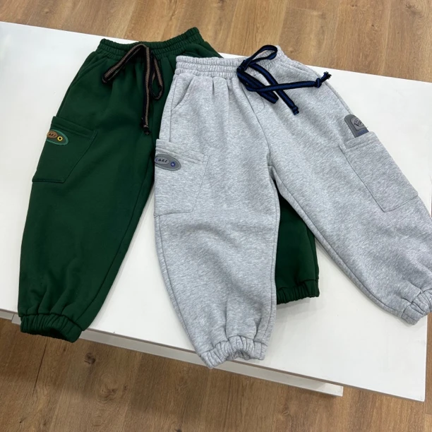 4005    秋冬中童针织长裤   C