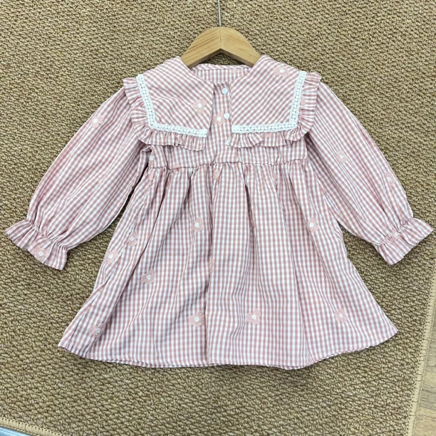 3101    春季中小童格子秀花连衣裙    D