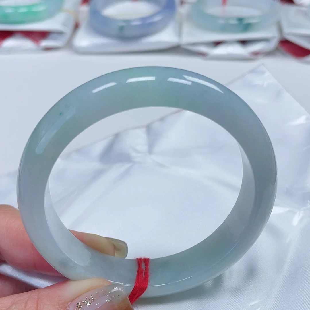 翡翠手镯未镶嵌缅甸翡翠手镯翡翠