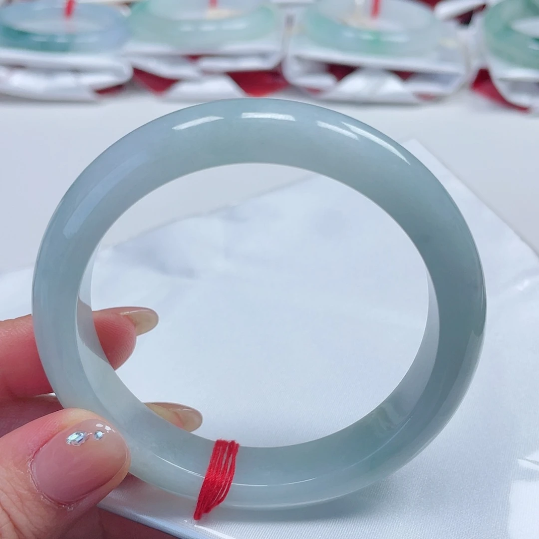 翡翠手镯未镶嵌缅甸翡翠