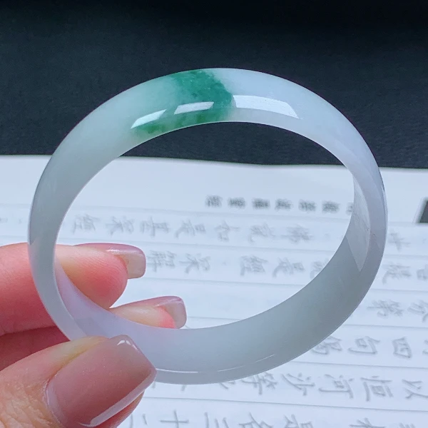 51圈天然翡翠A货老坑冰糯种飘蓝花公主镯054少女冰透宽边女款