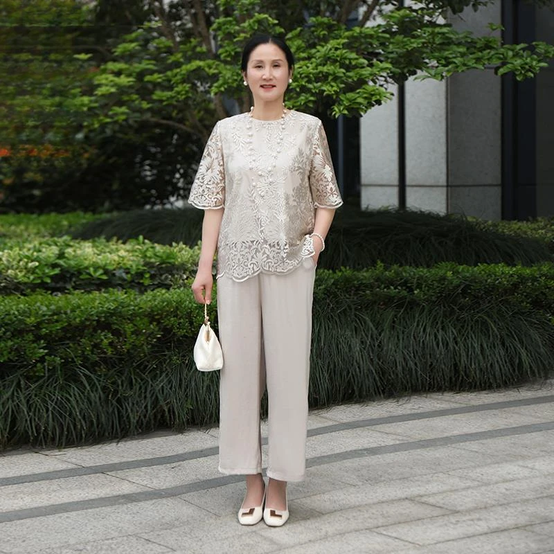 妈妈装夏季蕾丝刺绣短袖上衣套装中老年女时尚小衫两件套