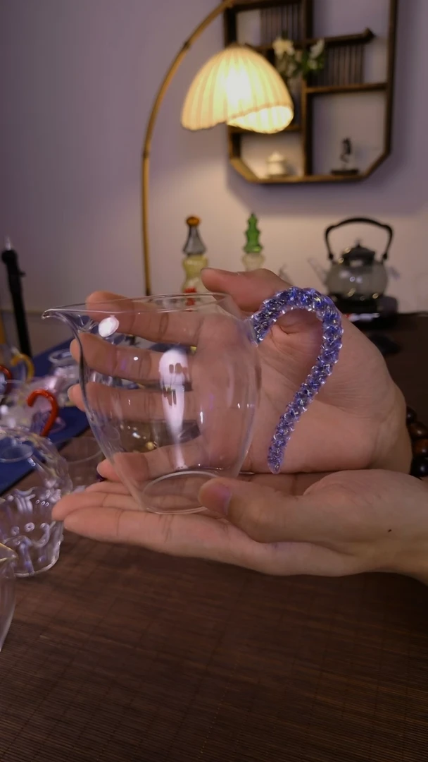 【闪购商品】晶焱金标蓝金螺纹公道杯
