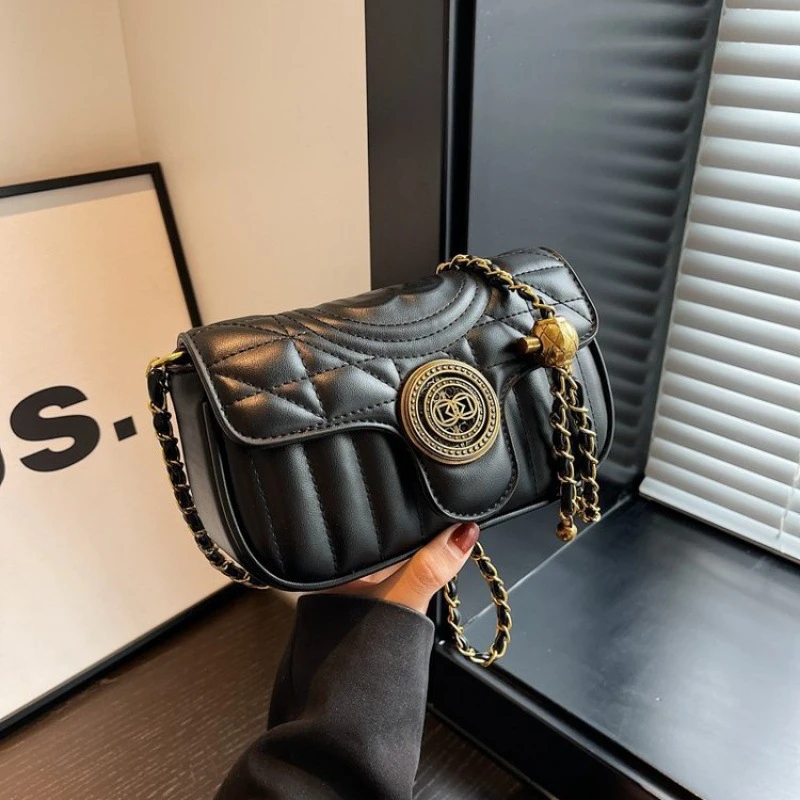 今年流行小包包女秋季百搭2024新款ins单肩斜挎包质感手提时尚包