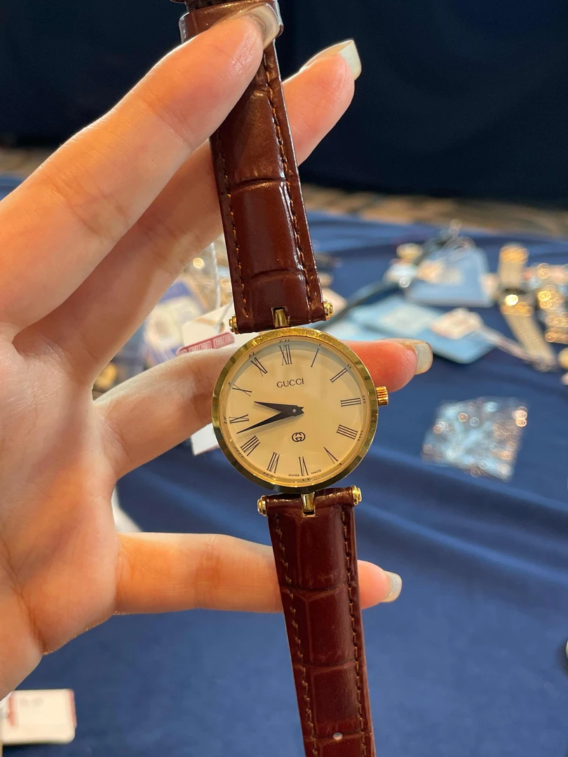 95新 GUCCI/古驰  石英腕表30mm/公价18999/WH5212表展