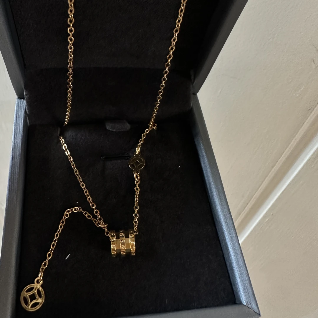 小蛮腰  不褪色不掉色2024新款百搭轻奢配饰 配礼盒